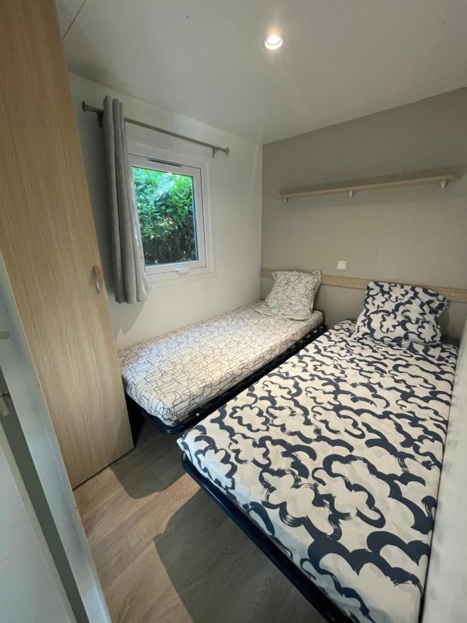 Mobil-Home Au Pied Du Luberon La Roque-d'Antheron Εξωτερικό φωτογραφία
