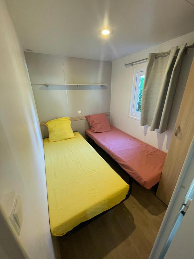 Mobil-Home Au Pied Du Luberon La Roque-d'Antheron Εξωτερικό φωτογραφία